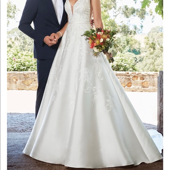 Sophia Tolli Elegant Wedding Gown - Picture 2 of 4
